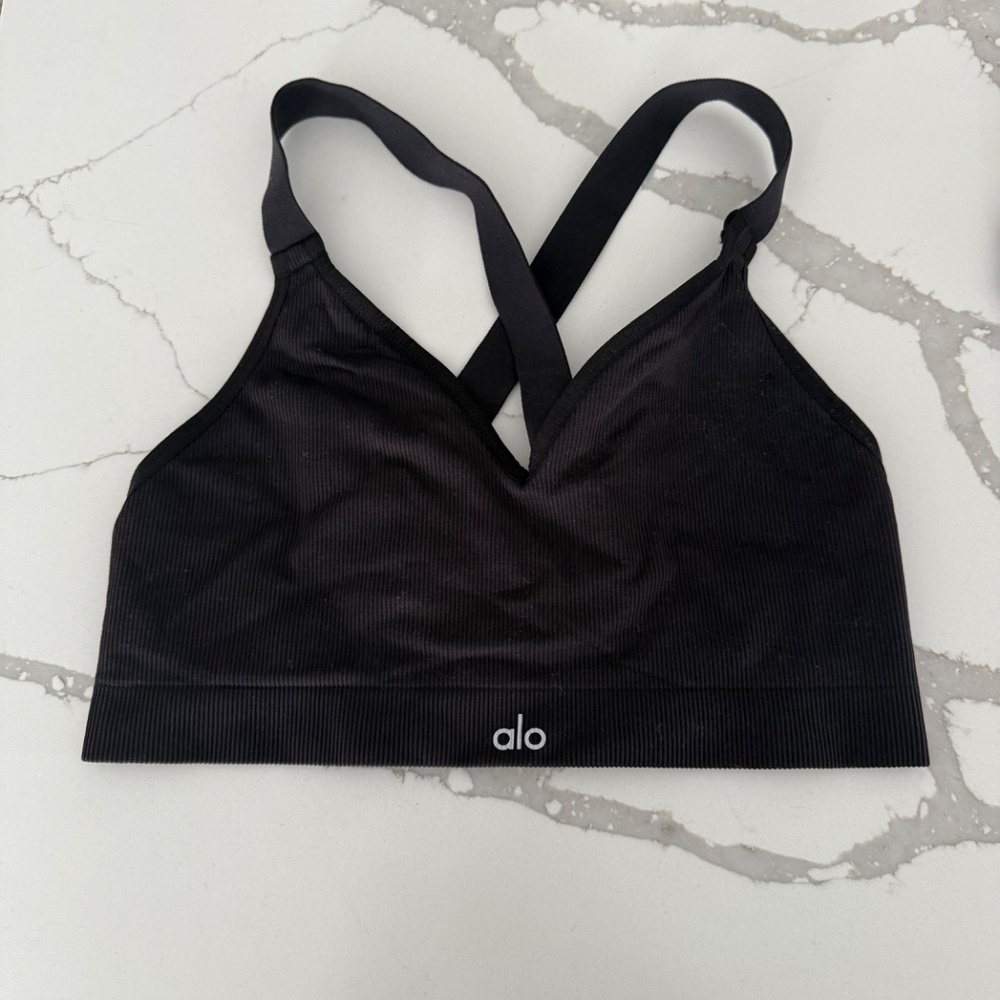 Alo - Seamless Ribbed Favorite Bra - Size Large - Black - Picture 3 of 4